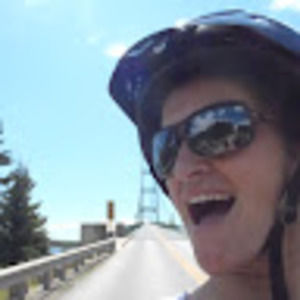 Meet your Posher, Joni